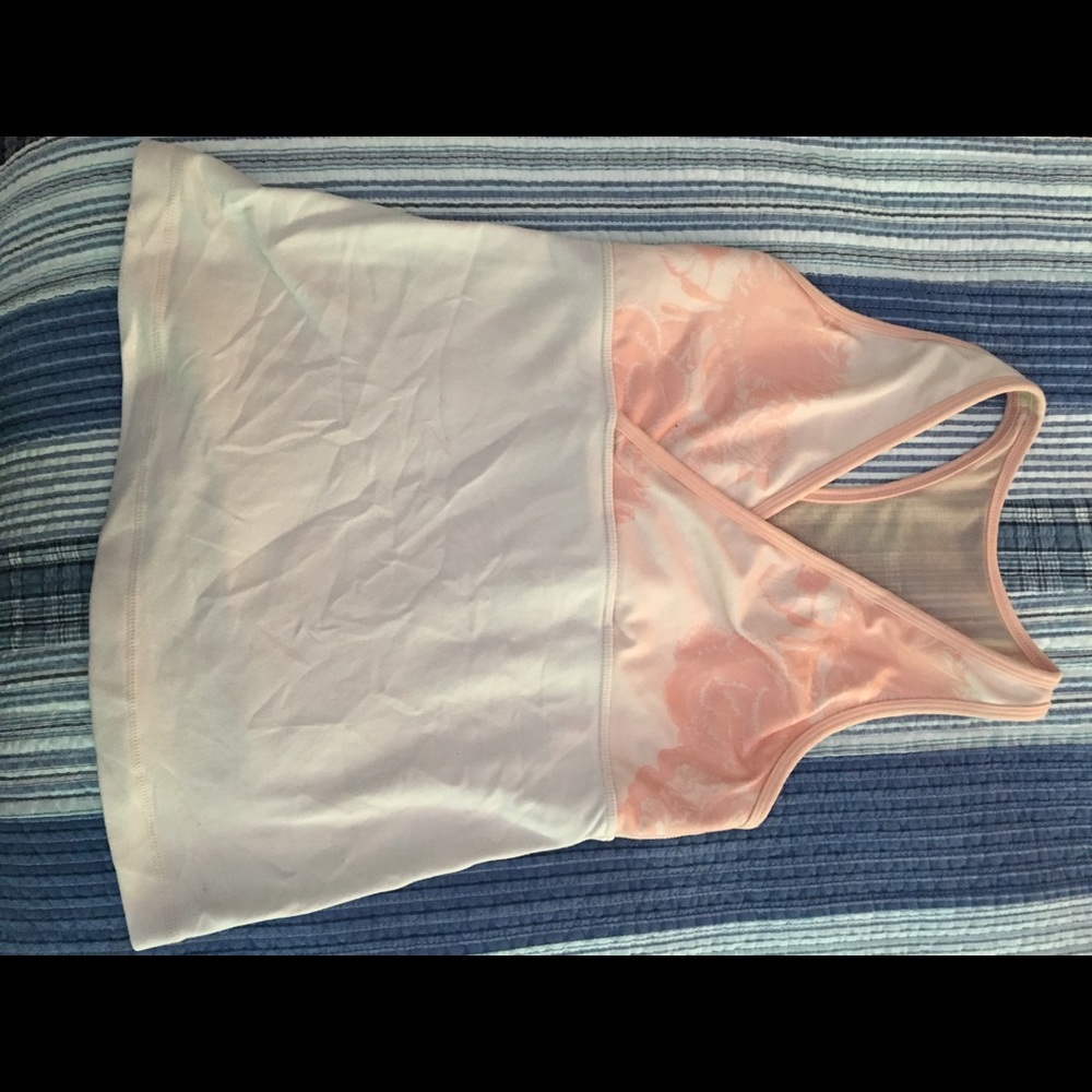 Lululemon top